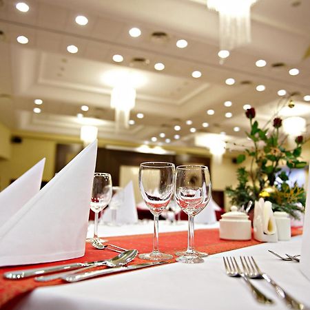Hotel Prezydencki 3-Star Rzeszow Luaran gambar