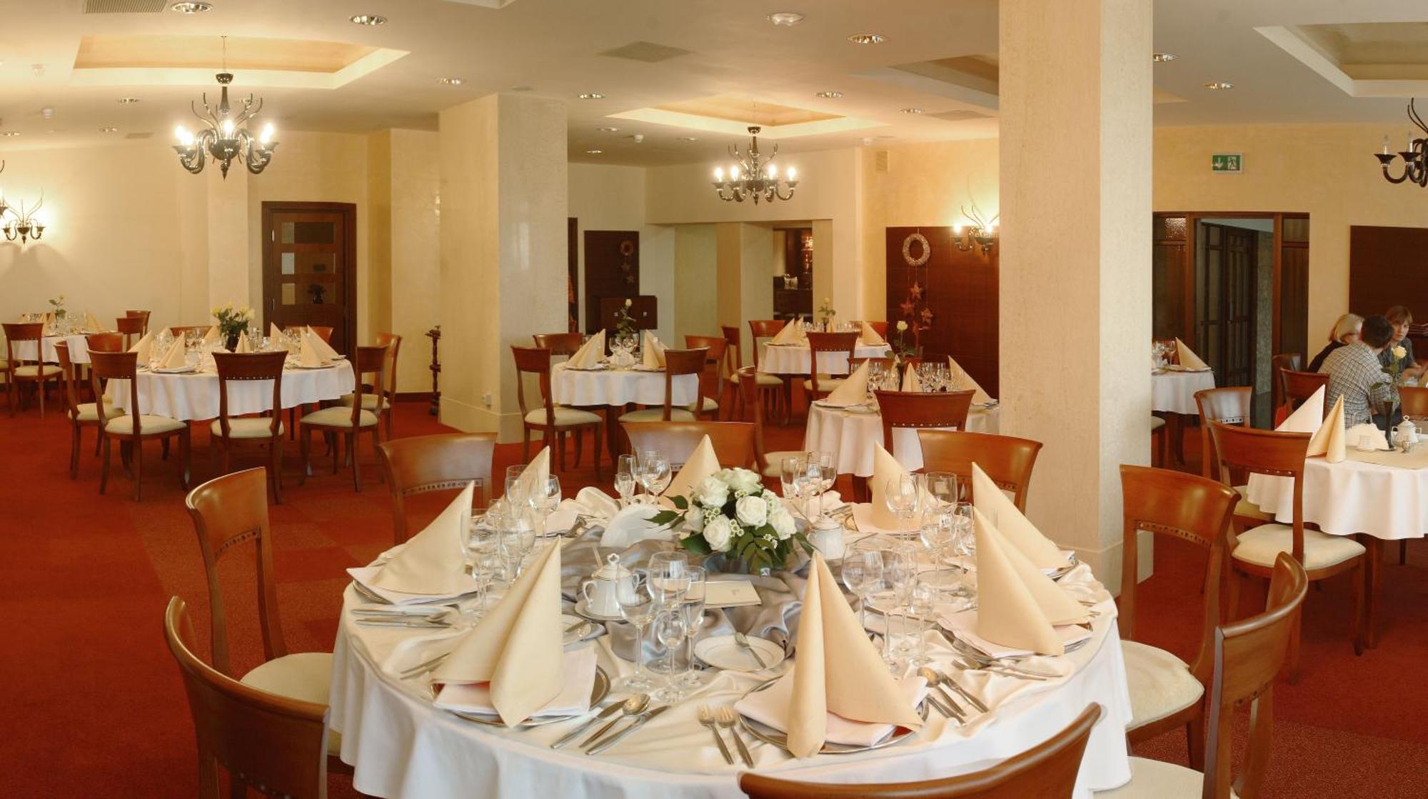 Hotel Prezydencki 3-Star Rzeszow Luaran gambar