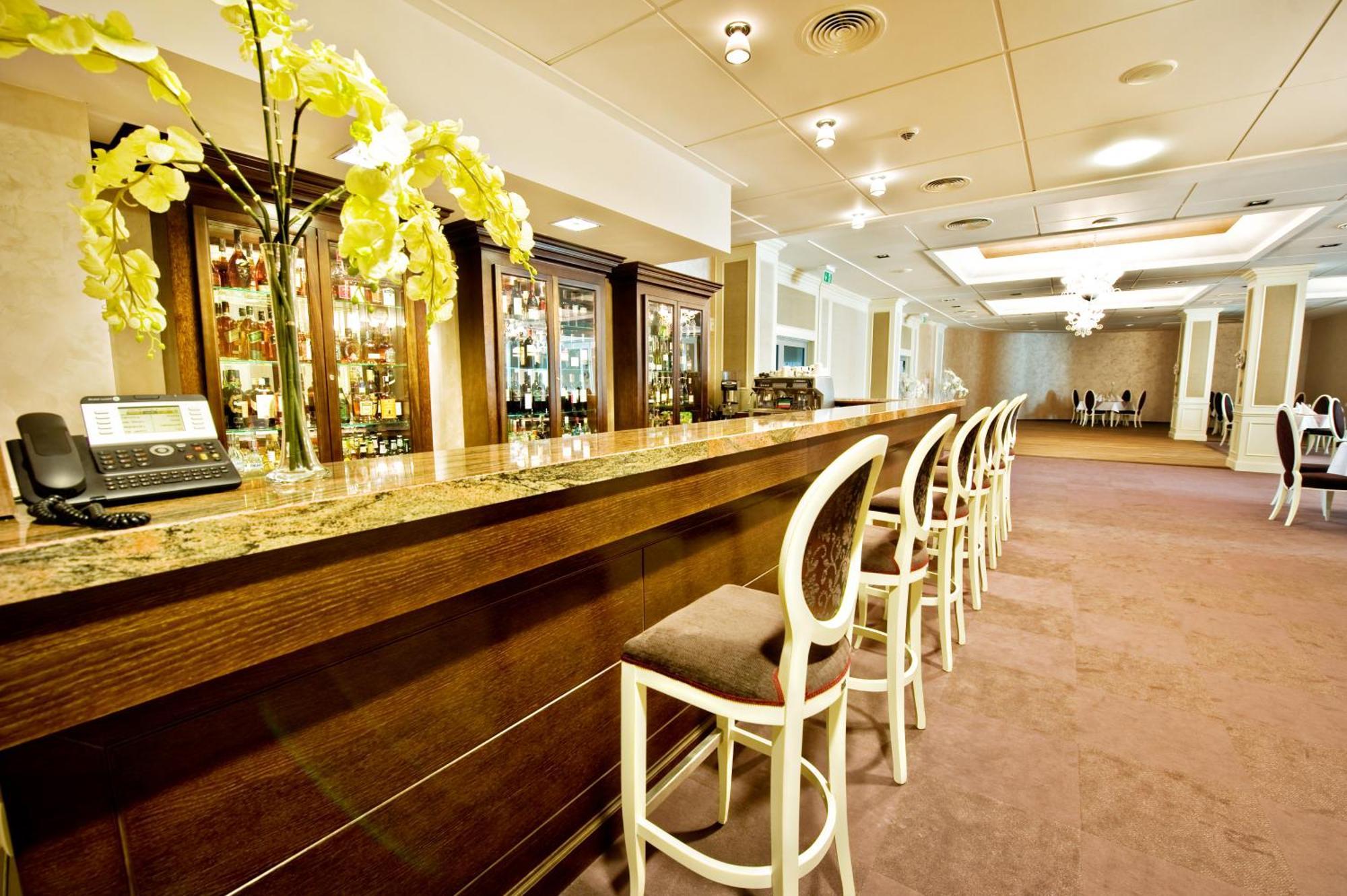 Hotel Prezydencki 3-Star Rzeszow Luaran gambar