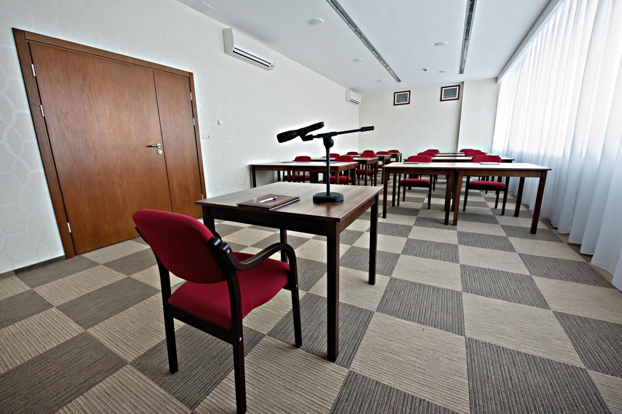 Hotel Prezydencki 3-Star Rzeszow Luaran gambar