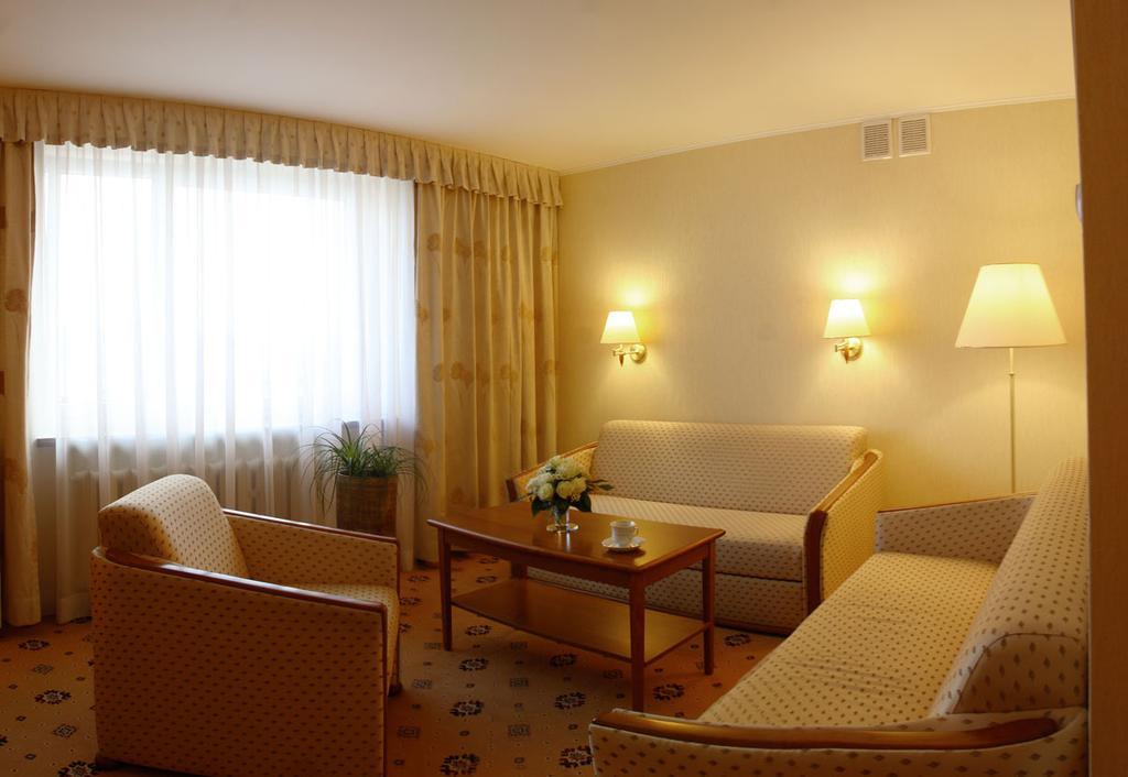 Hotel Prezydencki 3-Star Rzeszow Bilik gambar