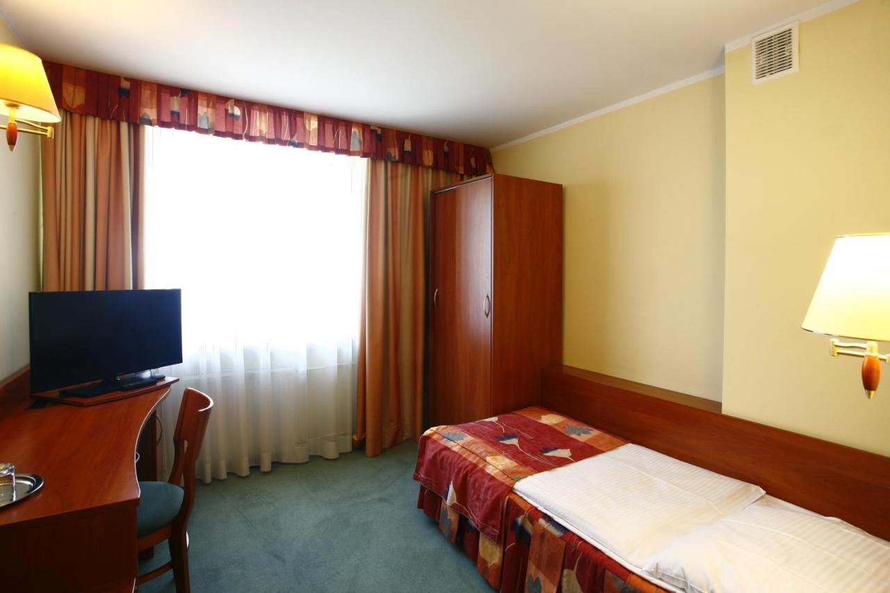 Hotel Prezydencki 3-Star Rzeszow Luaran gambar
