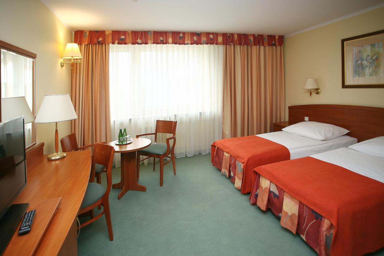Hotel Prezydencki 3-Star Rzeszow Luaran gambar