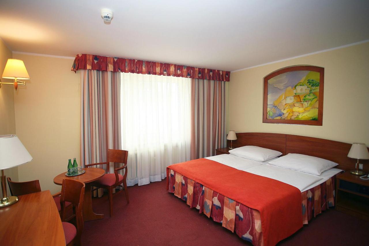 Hotel Prezydencki 3-Star Rzeszow Luaran gambar